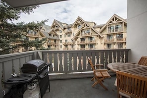 Condo, 2 Bedrooms | Outdoor dining