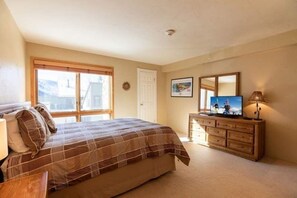 Condo, 3 Bedrooms | 3 bedrooms, free WiFi - Condo with Pool & Hot Tubs, Free Shuttle by RedAwning (Vail)
