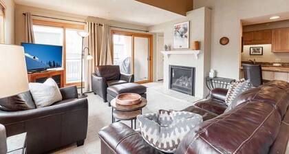 Condo with Pool & Hot Tubs, Free Shuttle by RedAwning