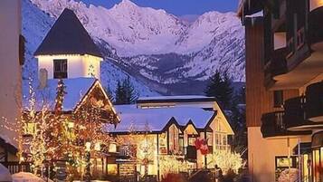 Condo, 3 Bedrooms | Property grounds