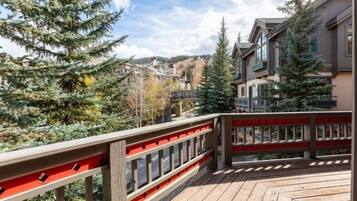 Townhome, 4 Bedrooms | Property grounds