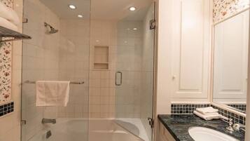 Condo, 2 Bedrooms | Bathroom | Towels