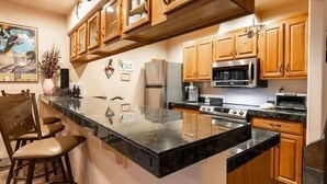 Kondominium, 2 kamar tidur | Dapur pribadi