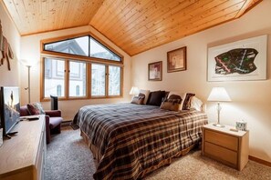 2 bedrooms, free WiFi - Townsend Place Ski-In Ski-Out Access Condo by RedAwning (Avon)