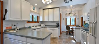 Sandy Shores 2 Bedroom Hotel Room by RedAwning