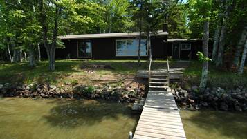 House, 3 Bedrooms | Exterior