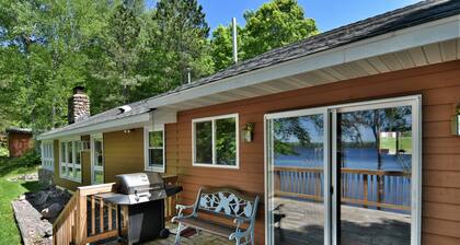 Butler's Bay Teal Lake 4 Bedroom Hotel Room by RedAwning