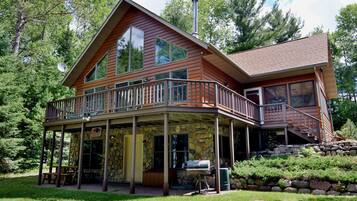 Chalet, 2 Bedrooms | Front of property