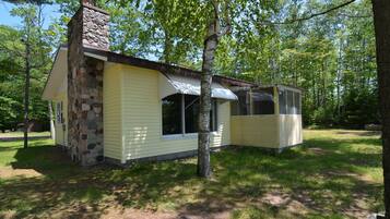 Rumah, 2 kamar tidur | Bagian depan properti