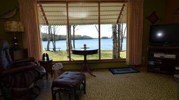 House, 2 Bedrooms | Living area | TV, DVD player