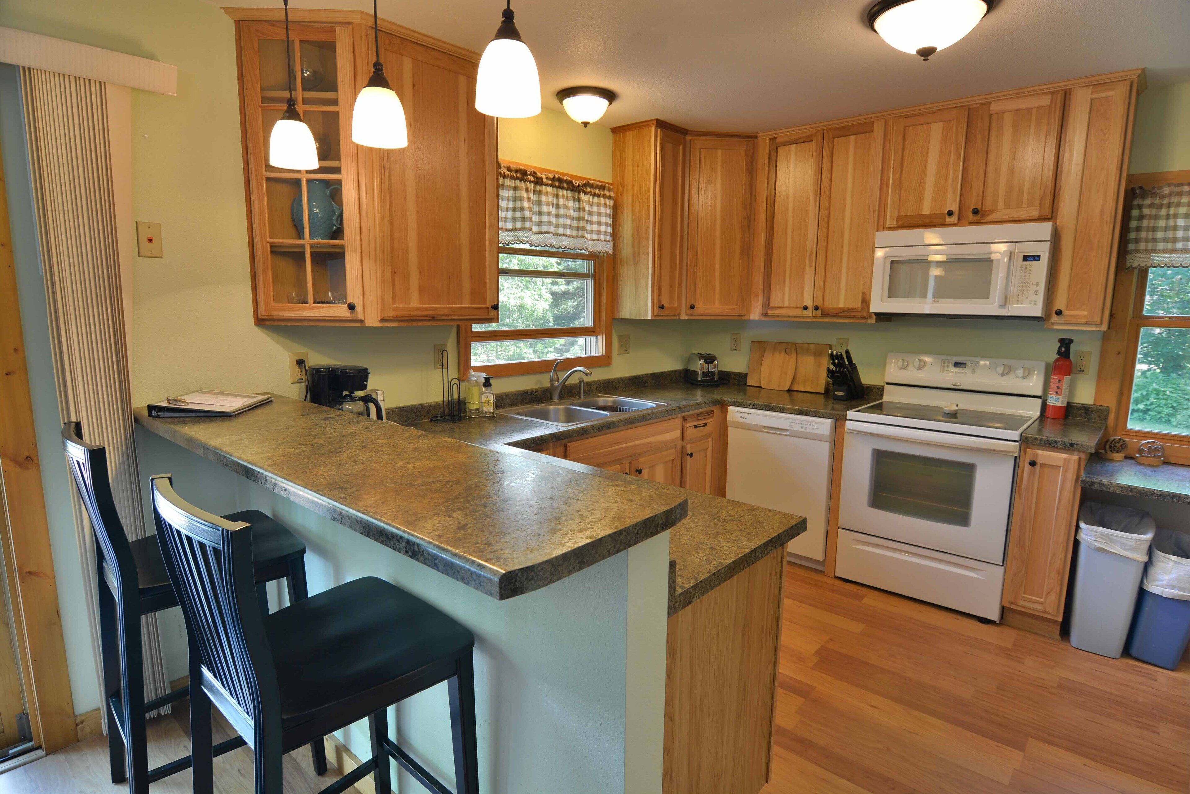 House, 3 Bedrooms | Private kitchen | Fridge, oven, coffee/tea maker, toaster