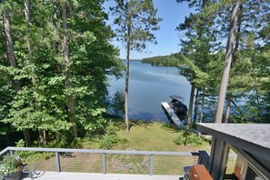 House, 4 Bedrooms | Lake view