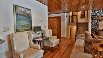 House, 5 Bedrooms | Living area | TV, fireplace