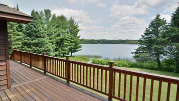 House, 5 Bedrooms | Balcony view
