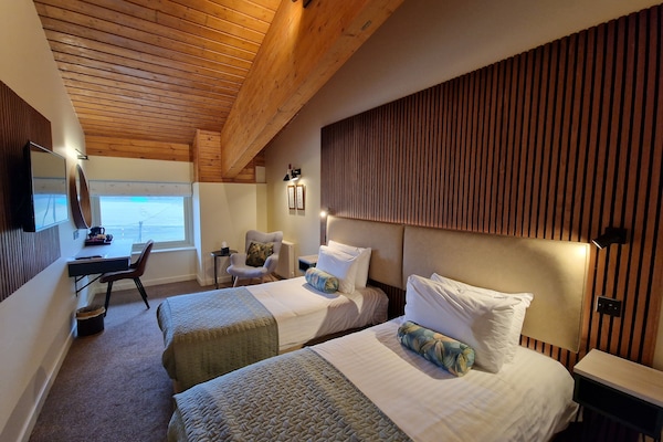 Individuelt dekorert, individuelt innredet og skrivebord for bærbar PC