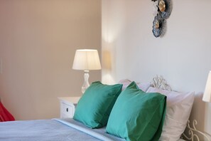 4 bedrooms, in-room safe, iron/ironing board, free WiFi