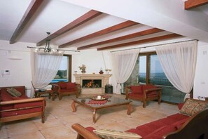 TV, fireplace, DVD player, ping pong