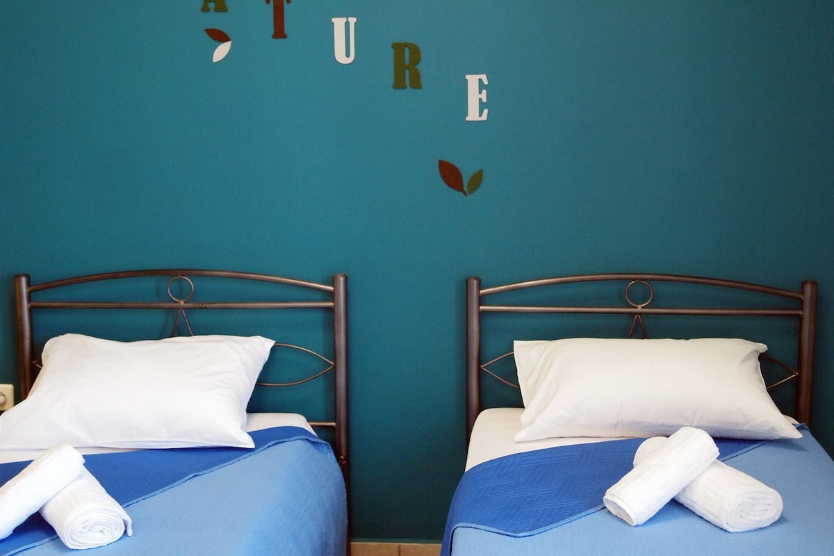 Triple Room, Balcony | Blackout drapes, iron/ironing board, free WiFi, bed sheets
