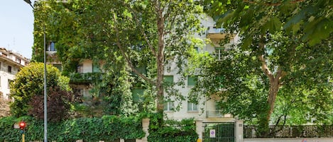 Apartment, 1 Bedroom, Non Smoking | Garden view