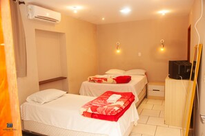 Minibar, free WiFi, bed sheets