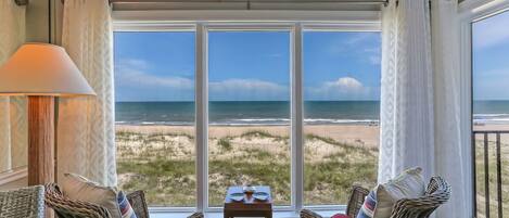 Condo, 2 Bedrooms | Interior