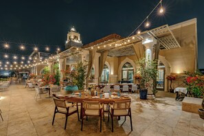 6 restaurants, breakfast, lunch, dinner served; international cuisine - Rixos Premium Saadiyat Island (Abu Dhabi)