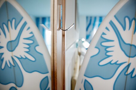 Universal's Endless Summer Resort Surfside Inn and Suites - Image 38