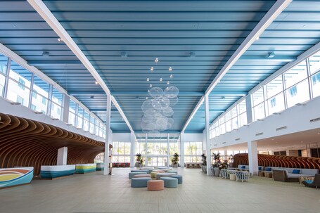 Universal's Endless Summer Resort Surfside Inn and Suites - Image 6