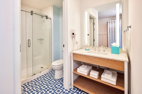 Universal's Endless Summer Resort Surfside Inn and Suites - Image 13