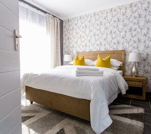 Superior Studio Suite, 1 Bedroom, Kitchen | Extra beds