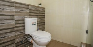 Shower, rainfall showerhead, free toiletries, towels - Capital & County Apartment Chevron (Lekki)