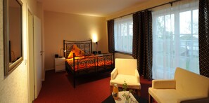 Deluxe Double Room, 1 Double Bed with Sofa bed | Individually decorated, individually furnished, free WiFi