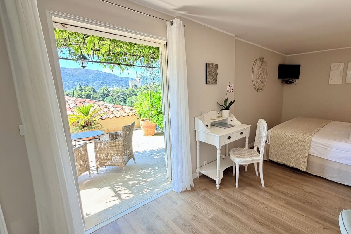 Luxury Double Room (Jasmin) | 1 bedroom, premium bedding, memory foam beds, in-room safe