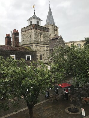 View from room - The Kings Head Hotel (Rochester)
