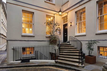 Front of property. master Cannon