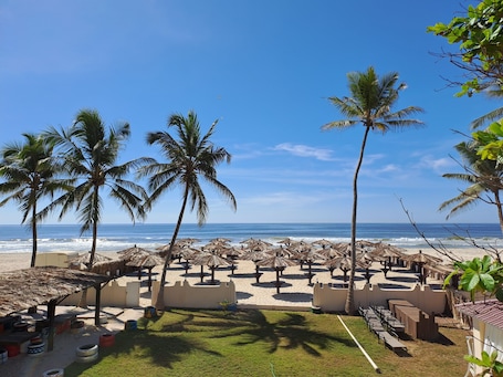 Private beach nearby, white sand, free beach shuttle, sun loungers