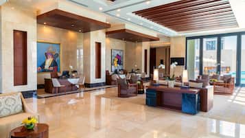 Lobby lounge