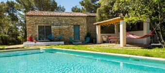 埃莱夫西斯花园酒店