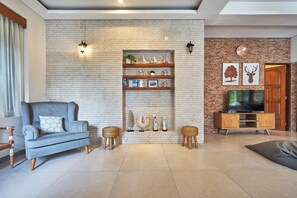 Family Villa, 6 Bedrooms, Beachside | Living area | Flat-screen TV - Casa ola Villa (Canggu)