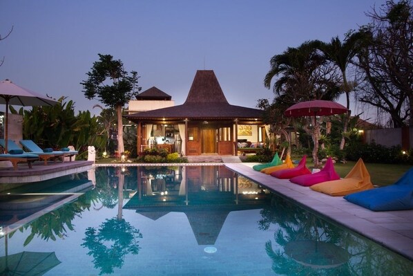 Family Villa, 6 Bedrooms, Beachside | Living area | Flat-screen TV - Casa ola Villa (Canggu)
