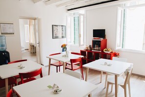 Petit déjeuner buffet compris tous les jours