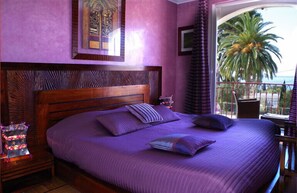 Quarto casal, 1 cama King, banheira de hidromassagem (Bali) | Individualmente decorados, individualmente mobiliados