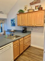 Condo, 3 quartos | Cozinha privada | Geladeira, fogão, cafeteira/chaleira, torradeira