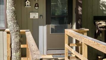 Condo, 3 Bedrooms | Property grounds