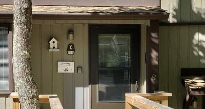 Briarcliff C_11 3 Bedroom Condo by RedAwning