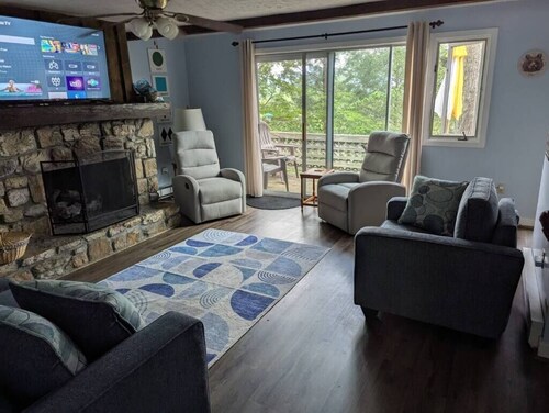 Briarcliff C_11 3 Bedroom Condo by RedAwning