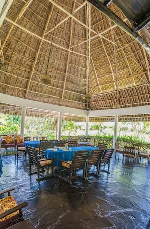Daily local cuisine breakfast (USD 10 per person) - Ocean Breeze Villa (Watamu)