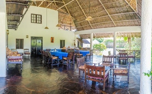 Dining - Ocean Breeze Villa (Watamu)