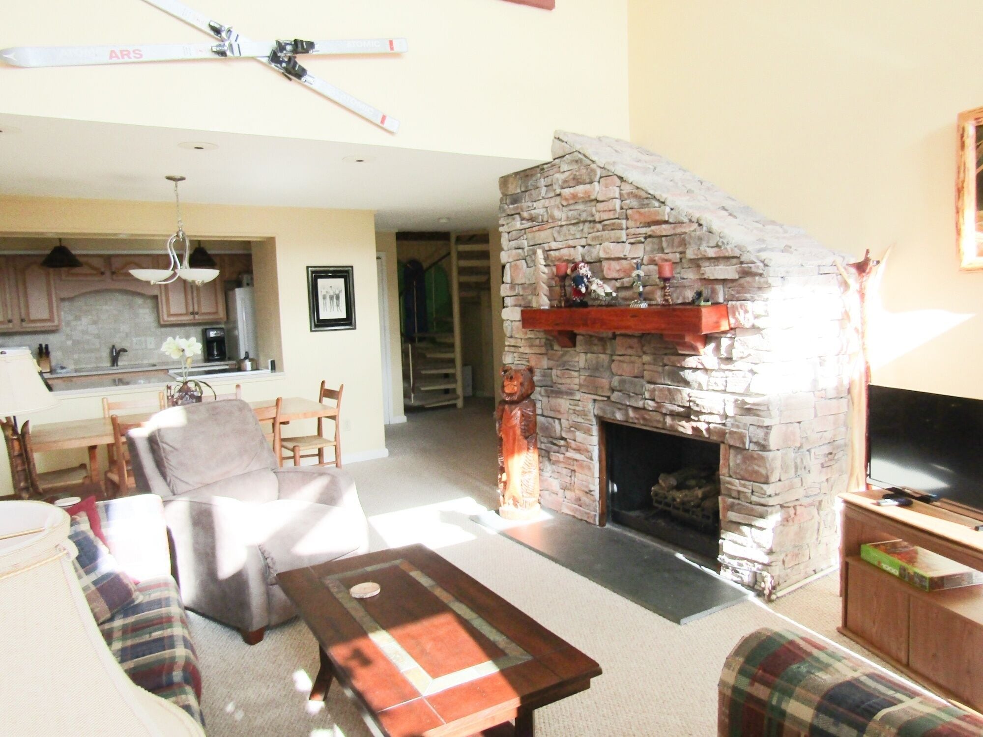 Condo, 3 Bedrooms | Living area | Fireplace