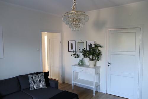 City-Apartment, 3 Schlafzimmer, Balkon, Stadtblick | Wohnbereich